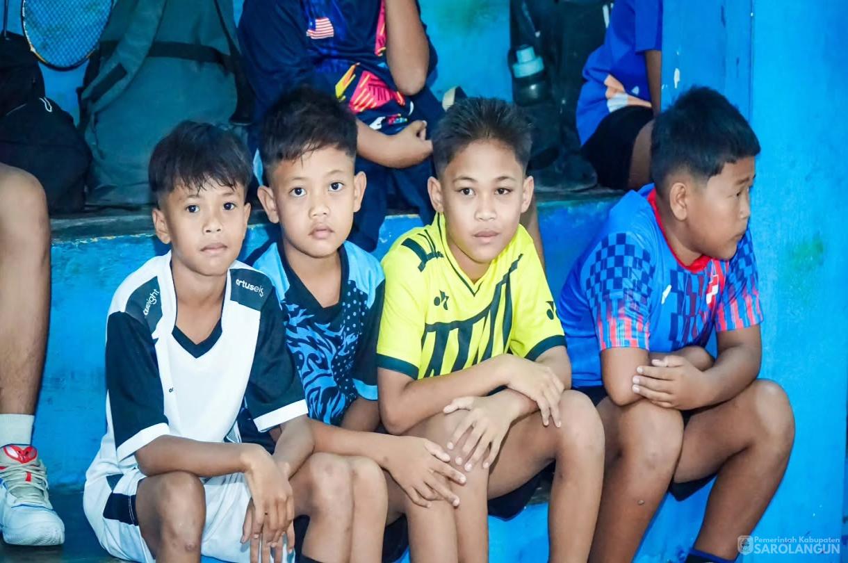 15 Juni 2026 Wakil Bupati Sarolangun Membuka Kegiatan Turnamen Bulu Tangkis Sarolangun Badminton Academy di Hall Pemda Sarolangun