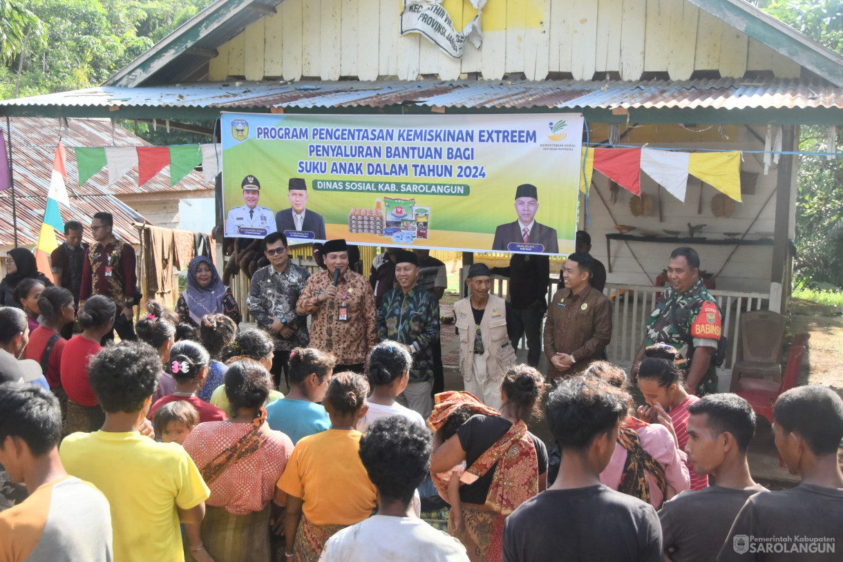 11 Juli 2024 - Penyerahan Bantuan Bantuan Untuk Warga Suku Anak Dalam, Bertempat di Desa Pulau Lintang Kecamatan Bathin VIII