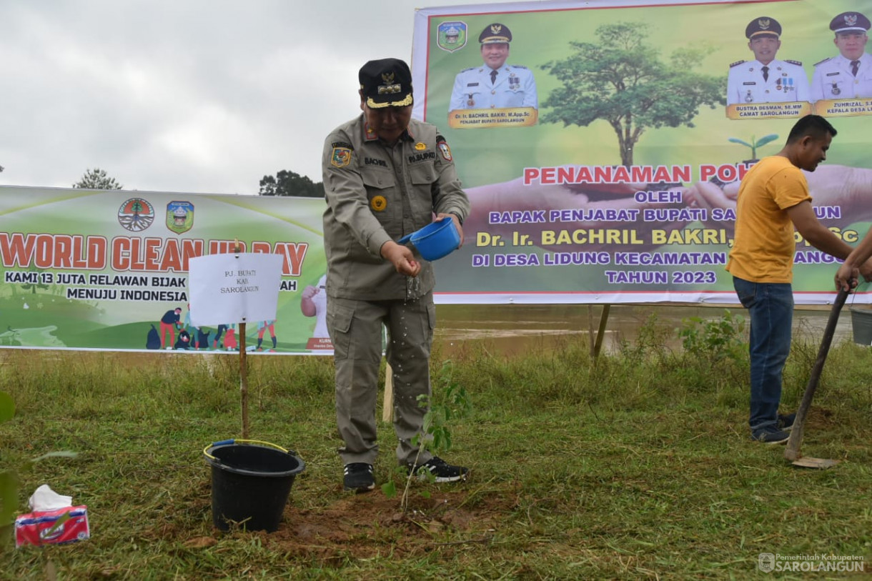 22 September 2023 - Penjabat Bupati Sarolangun Menghadiri Acara Penanaman Pohon di Desa Lidung