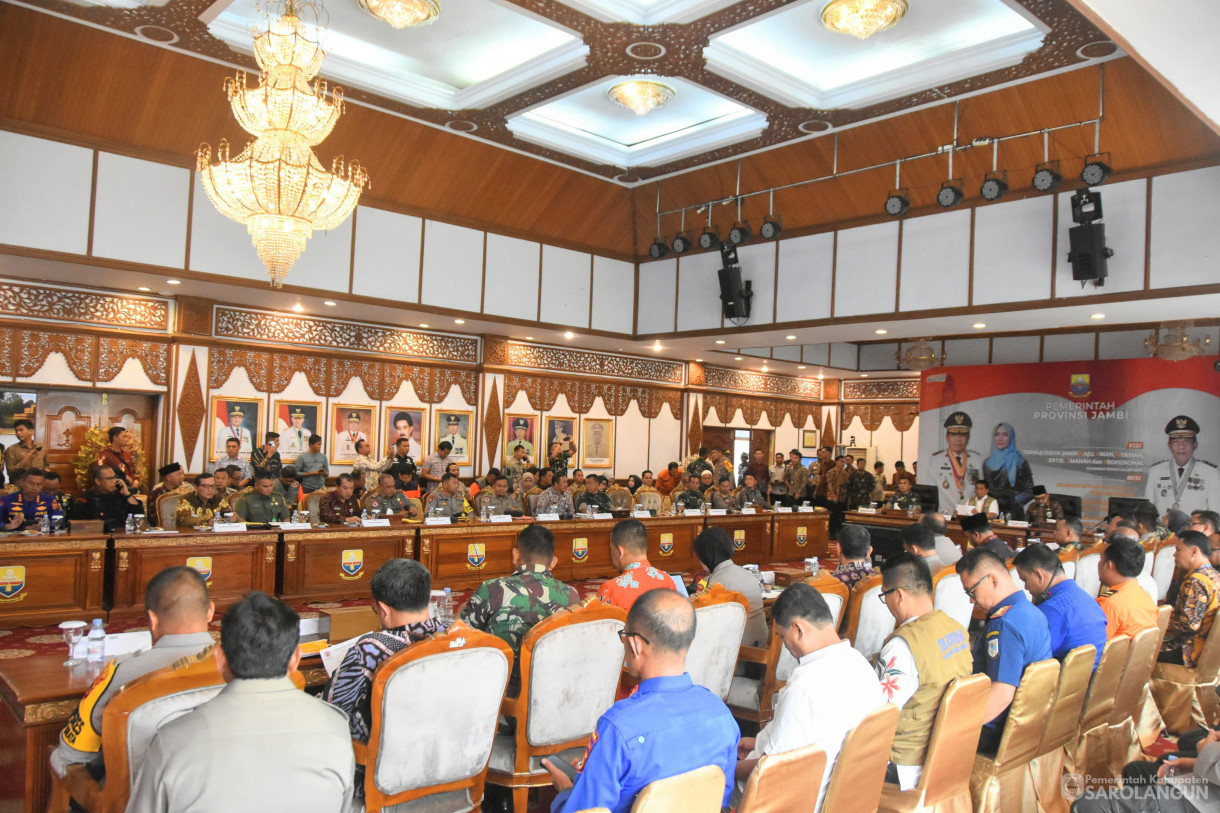 25 Januari 2024 - Rapat Koordinasi Penanganan Bencana Banjir Dan Longsor Provinsi Jambi Tahun 2024 Di Auditorium Rumah Dinas Gubernur Jambi