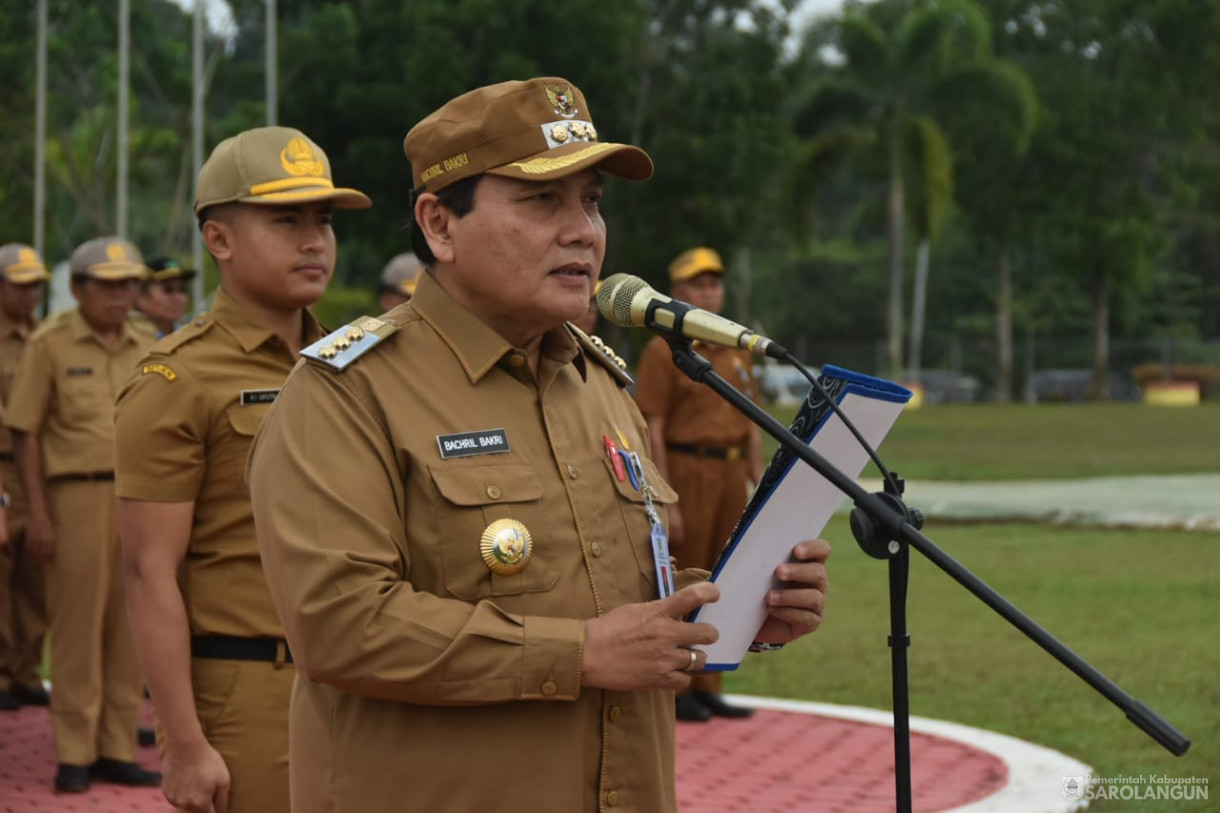 11 September 2023 - Penjabat Bupati Sarolangun Memimpin Apel Gabungan di Lapangan Gunung Kembang Sarolangun