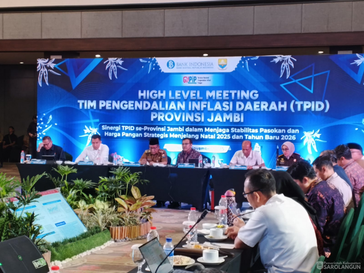 23 November 2025 Bupati Menghadiri Rapat HIGH LEVEL MEETING TPID PROV Jambi Sinergi TPID SE Provinsi Jambi dalam Menjaga Stabilitas Pasokan dan Harga Pangan Strategis Menjelang Natal 2025 dan Tahun Baru 2025