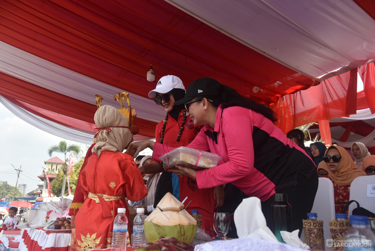 18 Agustus 2024 -&nbsp;Pawai Karnaval Memperingati HUT RI Ke 79, Bertempat di Depan Rumah Dinas Bupati Sarolangun