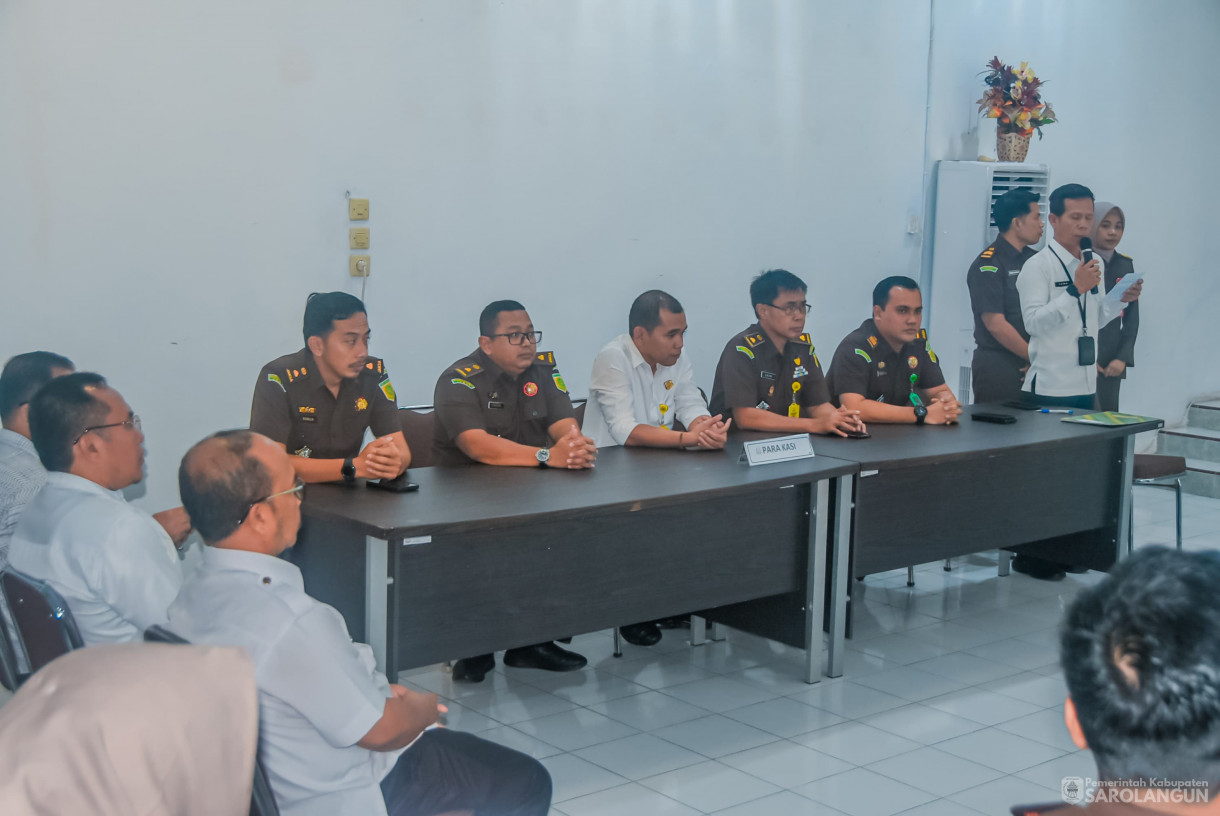 26 Maret 2025 - Penandatanganan Nota Kesepakatan dan Perjanjian Kerjasama Kepala Kejaksaan Negeri Sarolangun Dengan Bupati Sarolangun Dalam Rangka Sinergitas Pelaksanaan Tugas Dan Fungsi Pengawalan, Pengawasan dan Pemanfaatan Dana Desa di Aula Kejaksaa