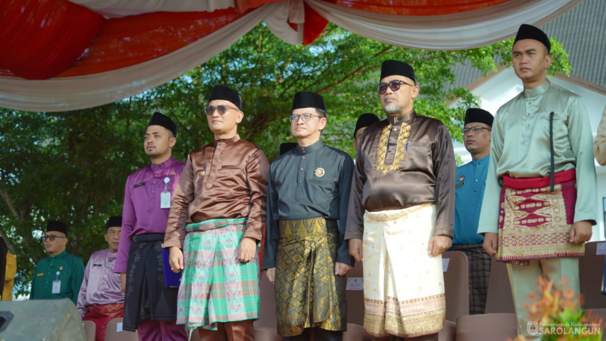 5 Januari 2026 Mengikuti Upacara HUT Provinsi Jambi, Serta Menyerahkan Donasi Pemerintah Daerah Kabupaten Sarolangun Untuk Bencana Alam Sumatera.