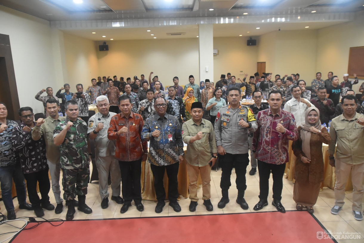 16 November 2024 - Rapat Koordinasi Netralitas Camat, Lurah Dan Kepala Desa Se Kabupaten Sarolangun, Bertempat di Aula Hotel Abadi Sarolangun