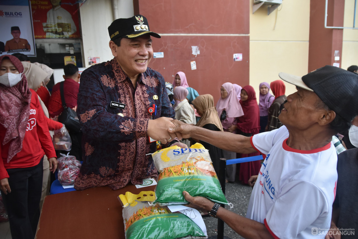 11 Januari 2024 - Gerakan Pasar Murah Dalam Rangka Pengendalian Inflasi Stabilitas Pasokan dan Harga Pangan Tahun 2024 diParkiran Ceria Hotel Abadi Sarolangun