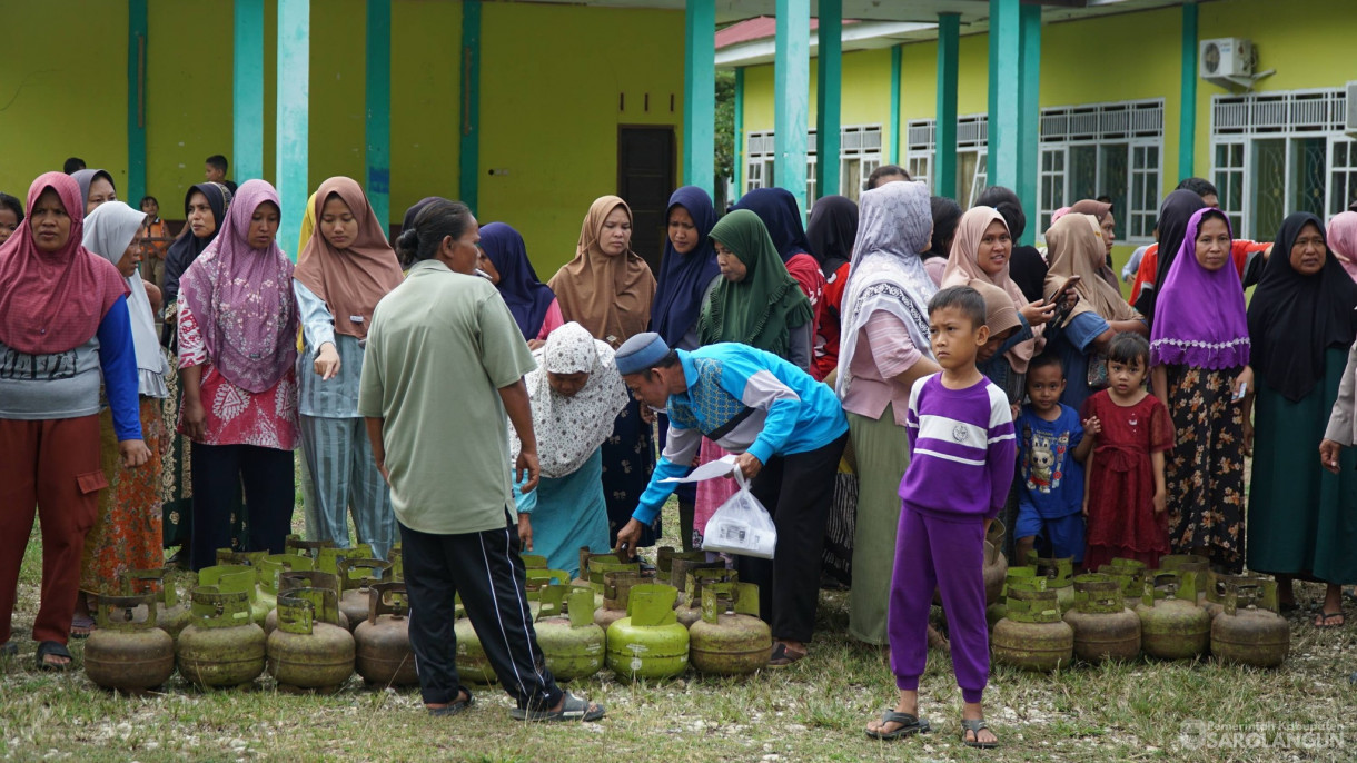 Monitoring Dalam Rangka Operasi Pasar Gas Elpiji 3 kg sejumlah 560 tabung untuk masyarakat kec Air Hitam