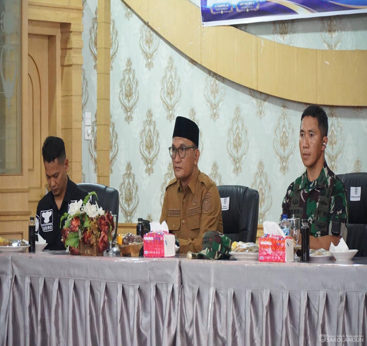 25 Mei 2026 Bupati Sarolangun membuka Acara Sosialisasi dan Penandatanganan Kesepakatan bersama Forkopimda dalam Pelaksanaan Pilkades Serentak Tahun 2026 serta Launching Kotak Amal Berbarcode di Wilayah Kabupaten Sarolangun