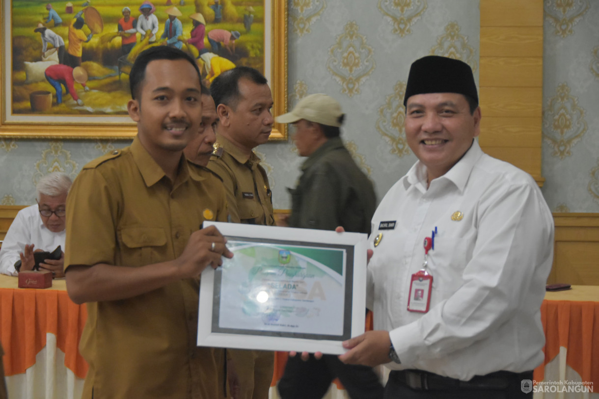 19 Desember 2023 - Rapat Koordinasi Kepala Desa, Lurah Dan Camat Kabupaten Sarolangun Tahun 2023 Di Ruang Aula Utama Kantor Bupati Sarolangun