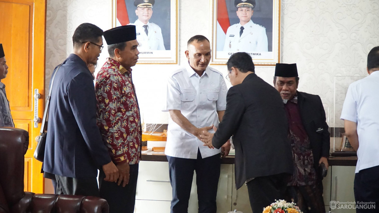 6 Mei 2026 Audiensi dengan Forum Kerukunan Umat Beragama Kabupaten Sarolangun dengan Bupati Sarolangun di Rumah Dinas Bupati Sarolangun