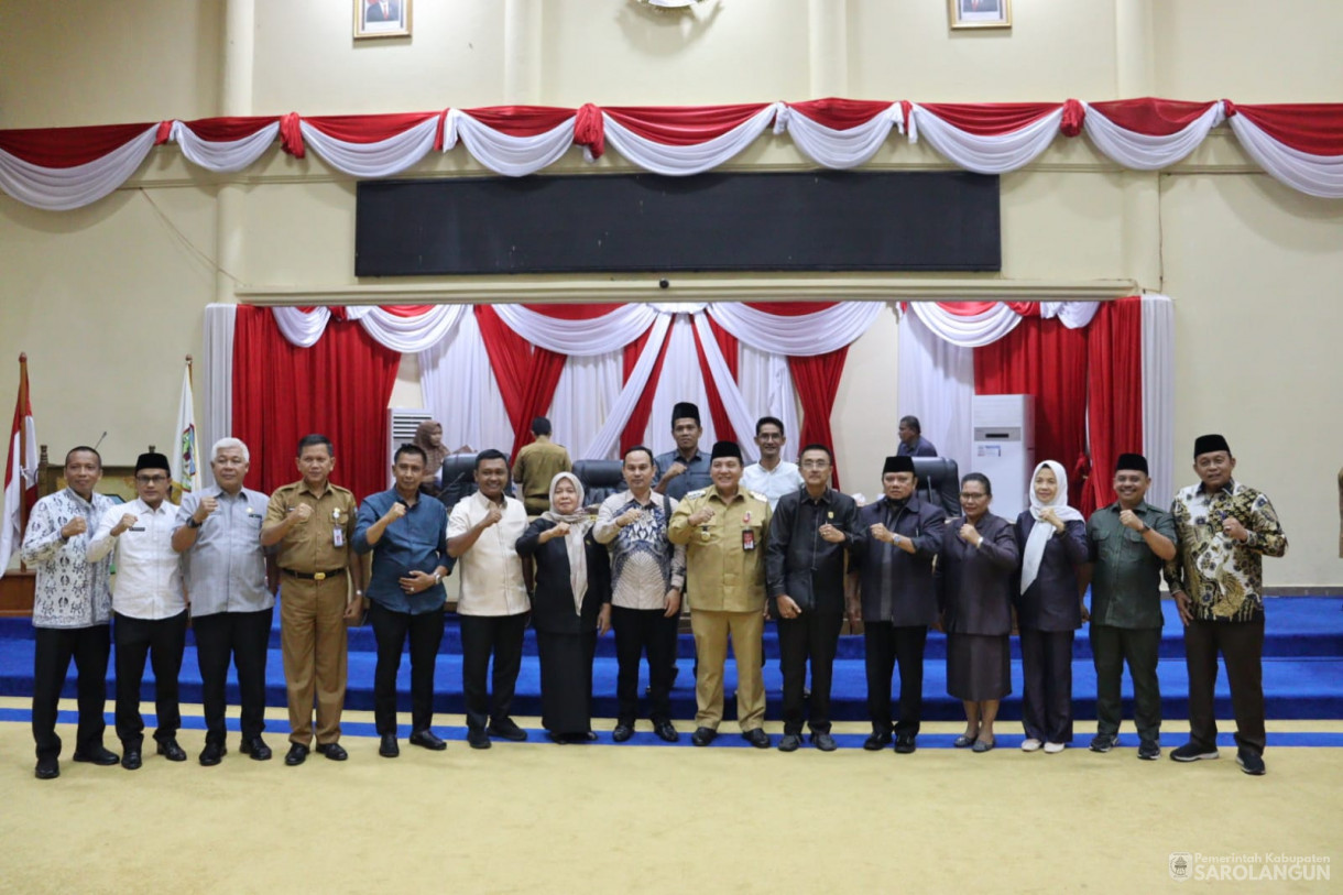 26 Agustus 2024 -&nbsp;Rapat Paripurna Tingkat II Penandatanganan Kesepakatan Bersama tentang Ranperda APBDP Kab. Sarolangun TA.2024 dan Ranperda RPJPD Tahun 2025 sd 2045