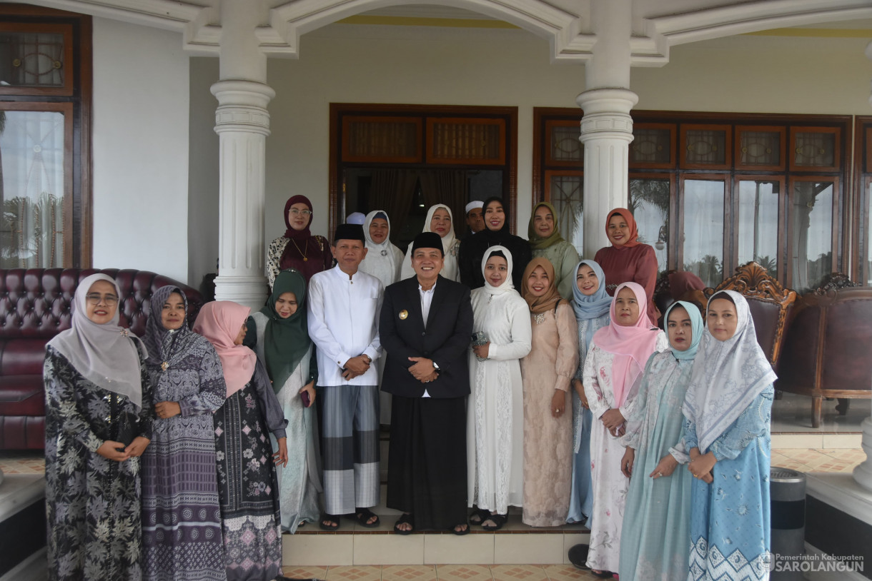 17 Juni 2024 - Open House Di Rumah Dinas Bupati Sarolangun