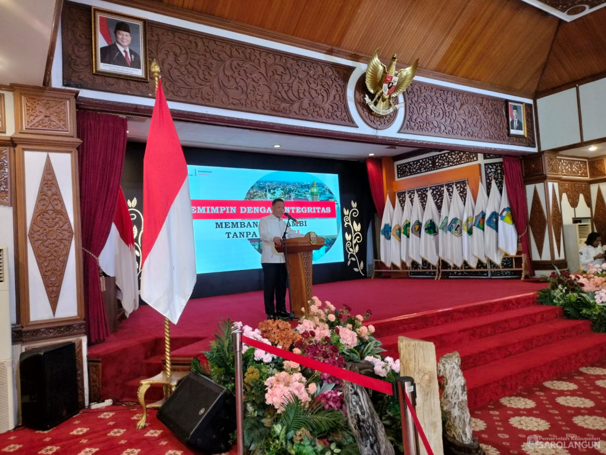 26 November 2025 Rapat Koordinasi dan Evaluasi Hasil Survei Penilaian Integritas&nbsp; Tahun 2024 di Auditorium Rumah Dinas Gubernur Jambi