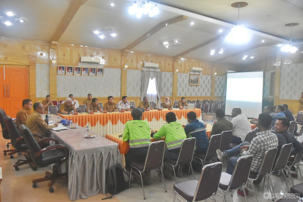 25 November 2024 - Rapat Koordinasi Tindak Lanjut Membahas Dampak Aktifitas Pertambangan di Kabupaten Sarolangun, Bertempat di Ruang Aula Utama Kantor Bupati Sarolangun