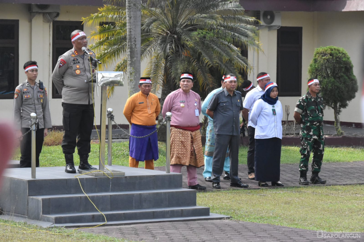 21 Agustus 2023 - Penjabat Bupati Sarolangun Dr. Ir. Bachril Bakri, M.App, Sc Menghadiri Acara Bakti Sosial Penanaman Pohon di Polres Sarolangun