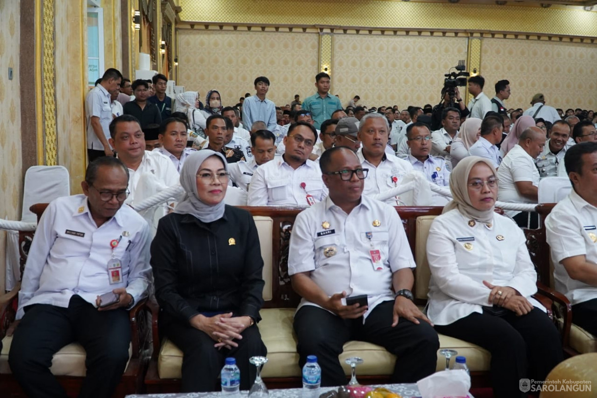 23 Oktober 2024 -&nbsp;Deklarasi Netralitas ASN Dan Kepala Desa Pada Pemilihan Kepala Daerah Serentak Tahun 2024 di Provinsi Jambi, Bertempat di Bumi Pasundan Convention Centre Kota Jambi