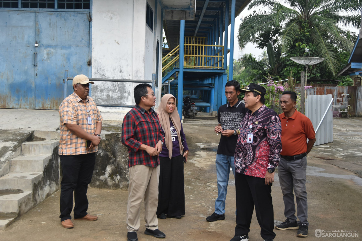 3 November 2023 - Penjabat Bupati Sarolangun Meninjau Pengelolaan Intake PDAM di Kantor PDAM dan Jembatan Sarolangun