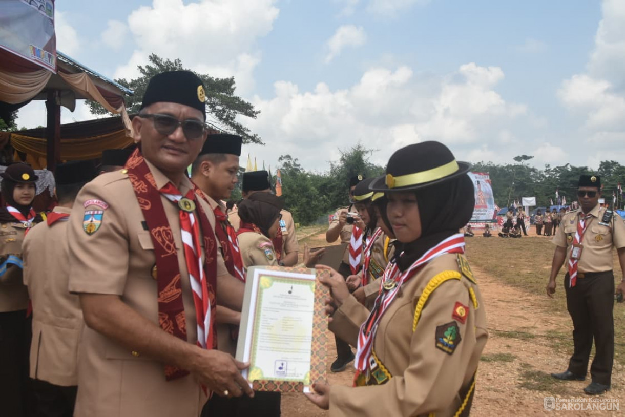 25 September 2025&nbsp; Apel Besar Hari Pramuka Ke 64 Tahun 2025 Tingkat Kwartir Cabang Sarolangun di Lapangan Belakang Kantor Camat Mandiangin