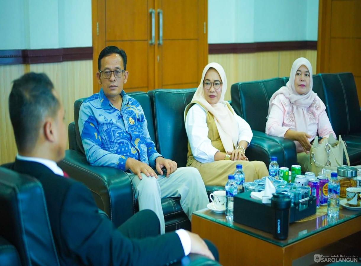 20 Mei 2026 Pertemuan Konsultasi dan Koordinasi DPRD Kabupaten Lebong dengan Wakil Bupati Kabupaten Sarolangun tentang Sinergitas dalam Pengawasan Program Pemerintah Daerah di Ruang Kerja Wakil Bupati Sarolangun.