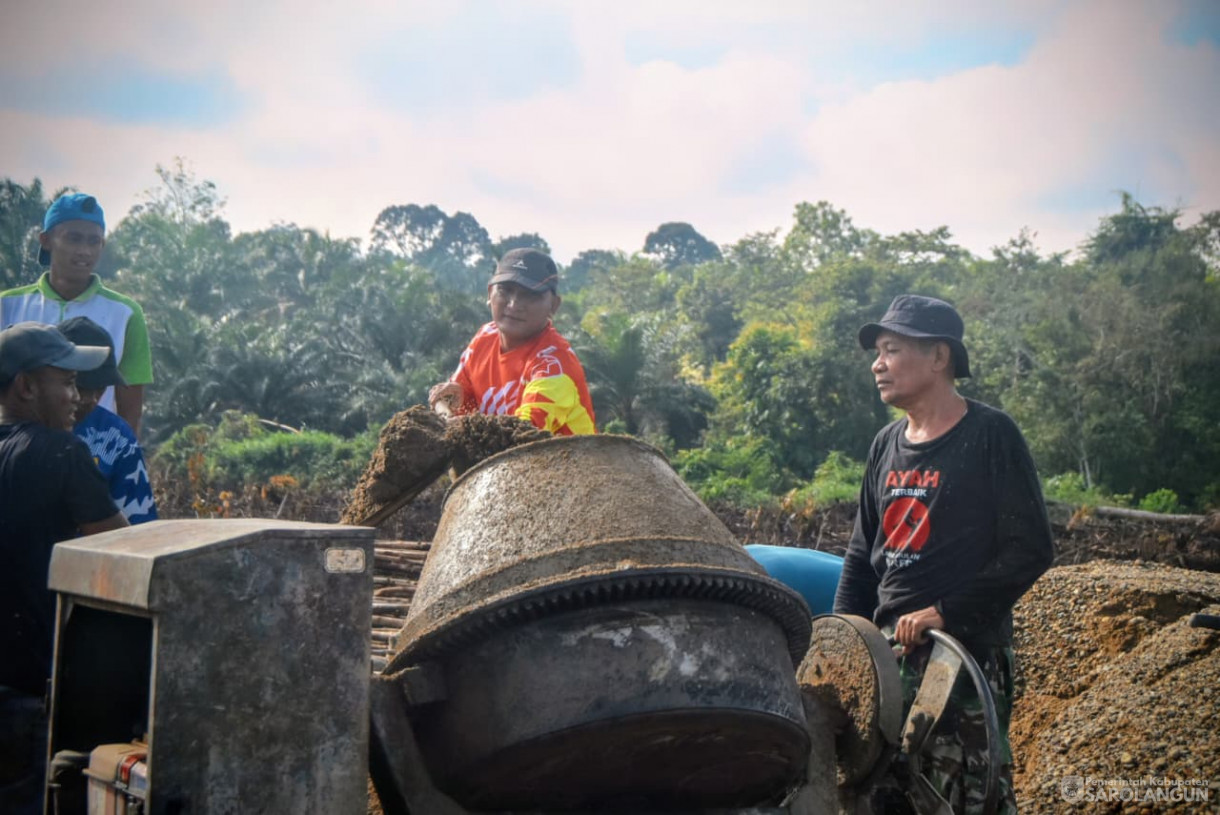7 September 2025&nbsp; Peletakan Batu Pertama Pembangunan Masjid Abdul Jalil dan Ponpes di Desa Panti