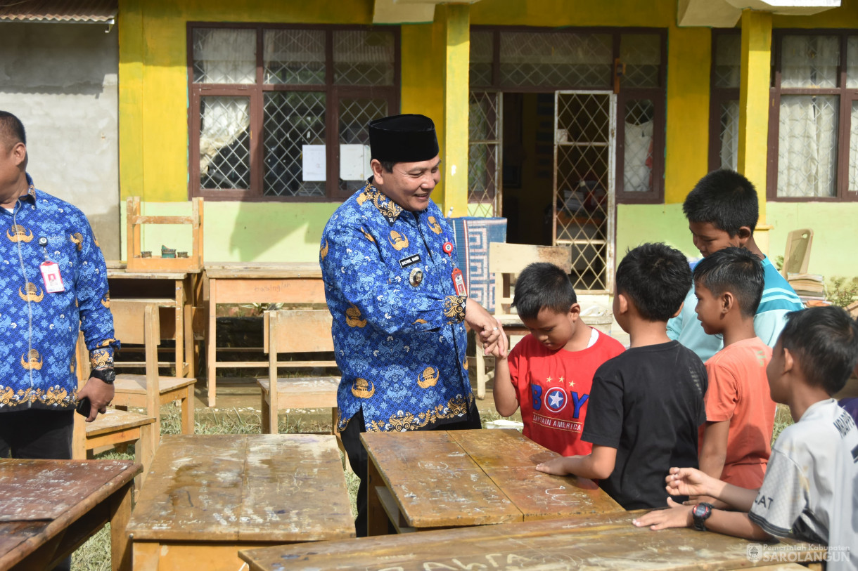 17 Januari 2024 - Meninjau Kondisi Sekolah Pasca Banjir Di Kecamatan Sarolangun