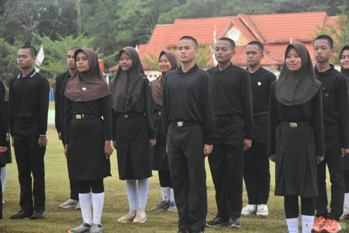 13 Agustus 2025 - Mengecek Kesiapan Peserta Paskibraka yang akan bertugas pada tanggal 17 Agustus 2025 di Lapangan Gunung Kembang