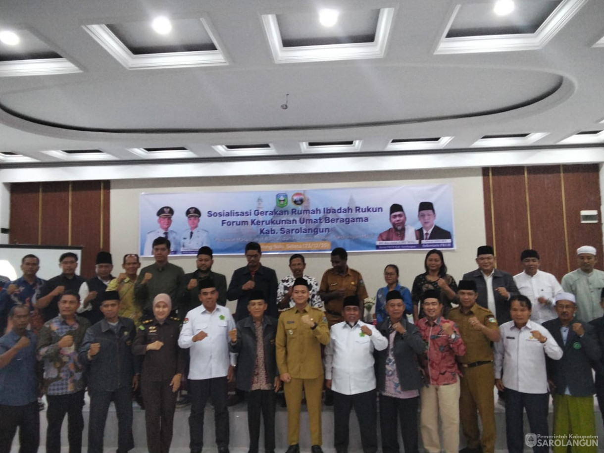 23 Desember 2025&nbsp; Sosialisasi Gerakan Rumah Ibadah Rukun Forum Kerukunan Umat Beragama Kabupaten Sarolangun