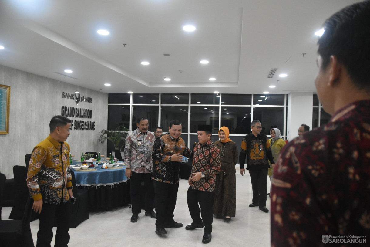 26 Juni 2024 -&nbsp;Rapat Umum Pemegang Saham, Bertempat di Mahligai Bank 9 Jambi