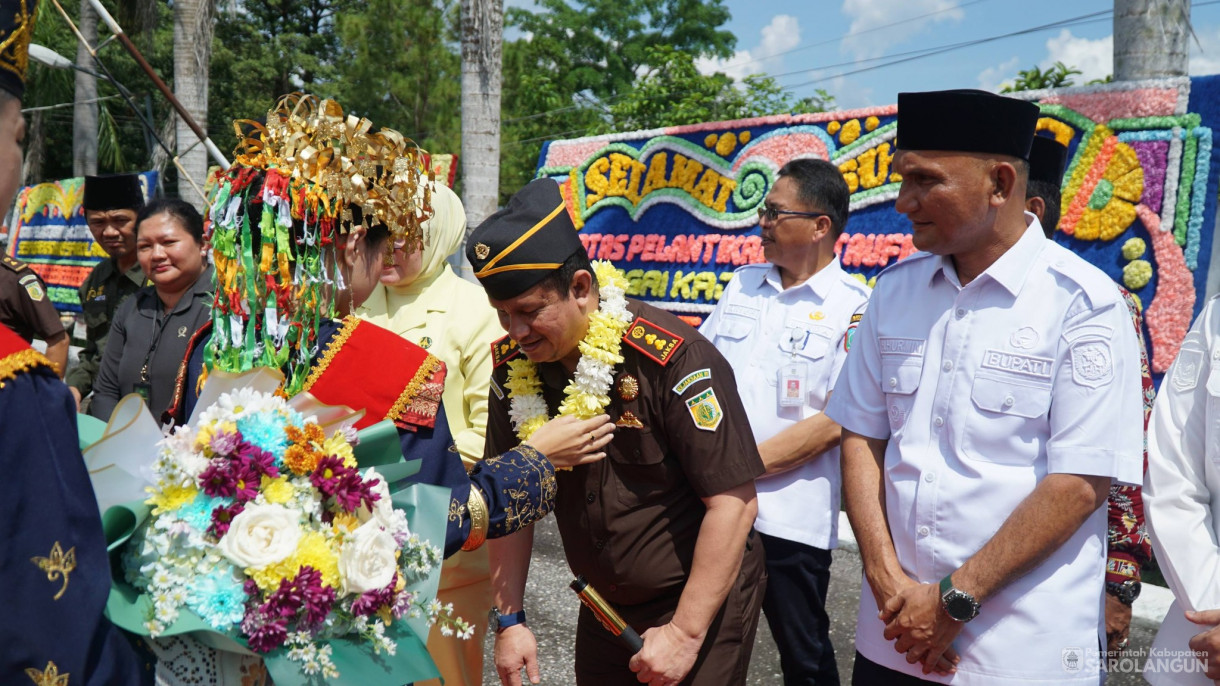 6 Mei 2026 Penyambutan Kepala Kejaksaan Negeri Sarolangun Bapak Taufik, S.H., M.H di Kantor Kejaksaan Negeri Sarolangun