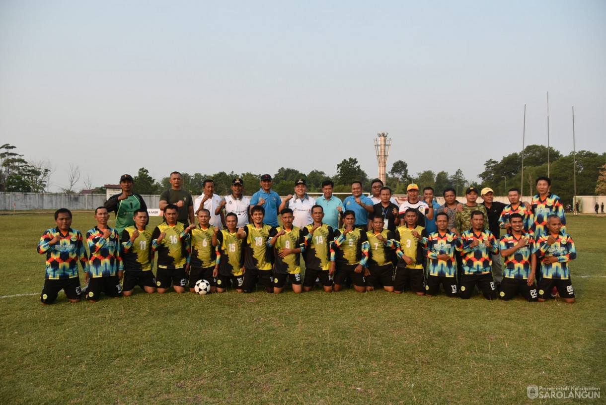 27 September 2023 - Penjabat Bupati Sarolangun Membuka Turnamen Bupati Cup di Lapangan KONI Sarolangun