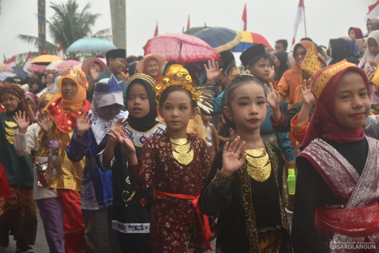 18 Agustus 2025 Pawai Pembangunan di Depan Rumah Dinas Bupati Sarolangun