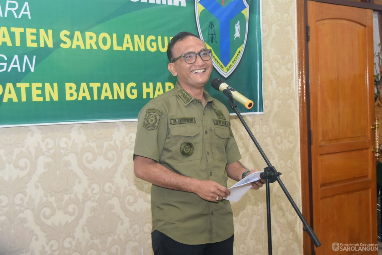 8 Agustu 2025 - Penandatanganan Kerjasama Antara Pemerintah Kabupaten Sarolangun dengan Pemerintah Kabupaten Batanghari di Rumah Dinas Bupati Sarolangun