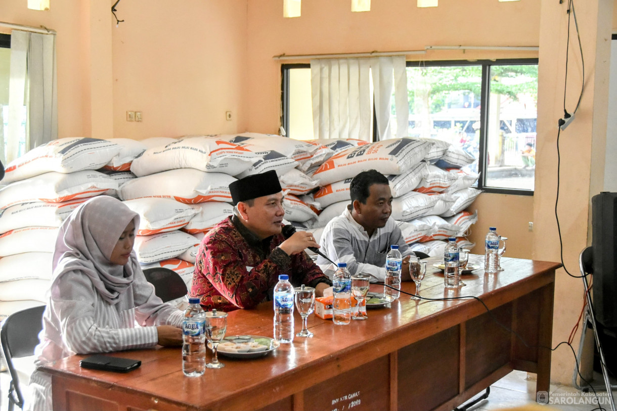 2 Februari 2024 - Penyerahan Bantuan Pasca Banjir Di Kantor Camat Mandiangin