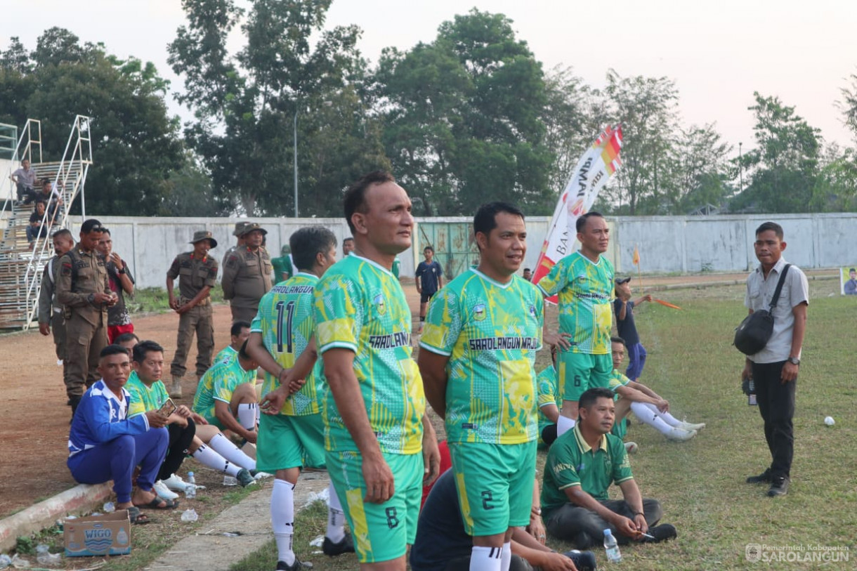 8 Agustus 2025&nbsp; Pertandingan Sepakbola Antara Pemerintah Kabupaten Sarolangun dengan Pemerintah Kabupaten Batanghari Sekaligus Pertandingan Final Liga Askab di Lapangan GOR Sarolangun