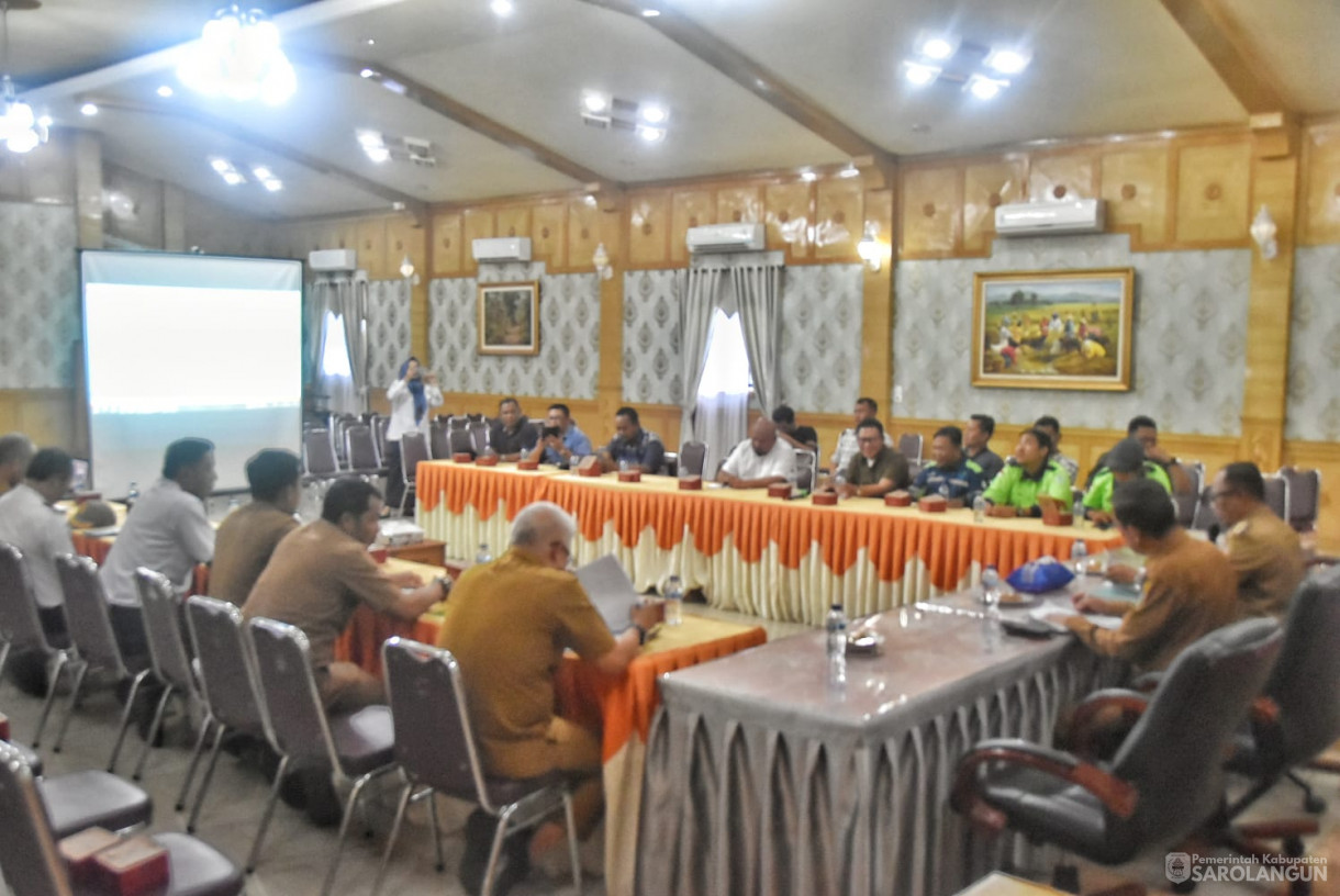 25 November 2024 - Rapat Koordinasi Tindak Lanjut Membahas Dampak Aktifitas Pertambangan di Kabupaten Sarolangun, Bertempat di Ruang Aula Utama Kantor Bupati Sarolangun