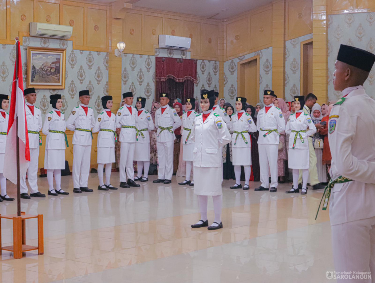 15 Agustus 2024 -&nbsp;Pengukuhan Pasukan Pengibar Bendera Pusaka, Bertempat di Aula Utama Kantor Bupati Sarolangun