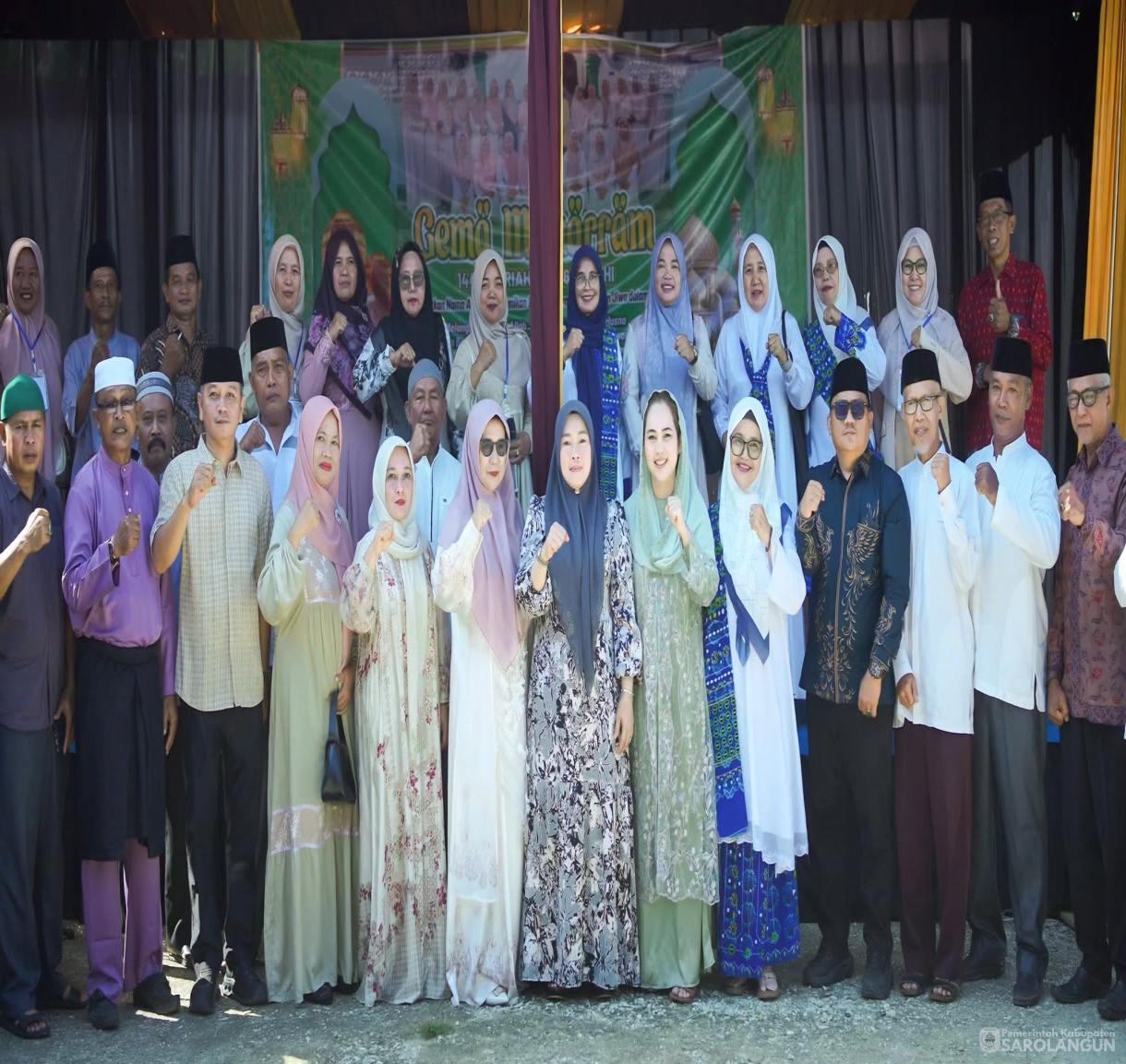 16 Juni 2026 Ketua TP. PKK Kabupaten Sarolangun didampingi Staf Ahli I TP. PKK Kab. Sarolangun membuka acara Hari Gebyar Muharram 1448 H di Masjid Al Hidayah RT.12 Kel. Sukasari