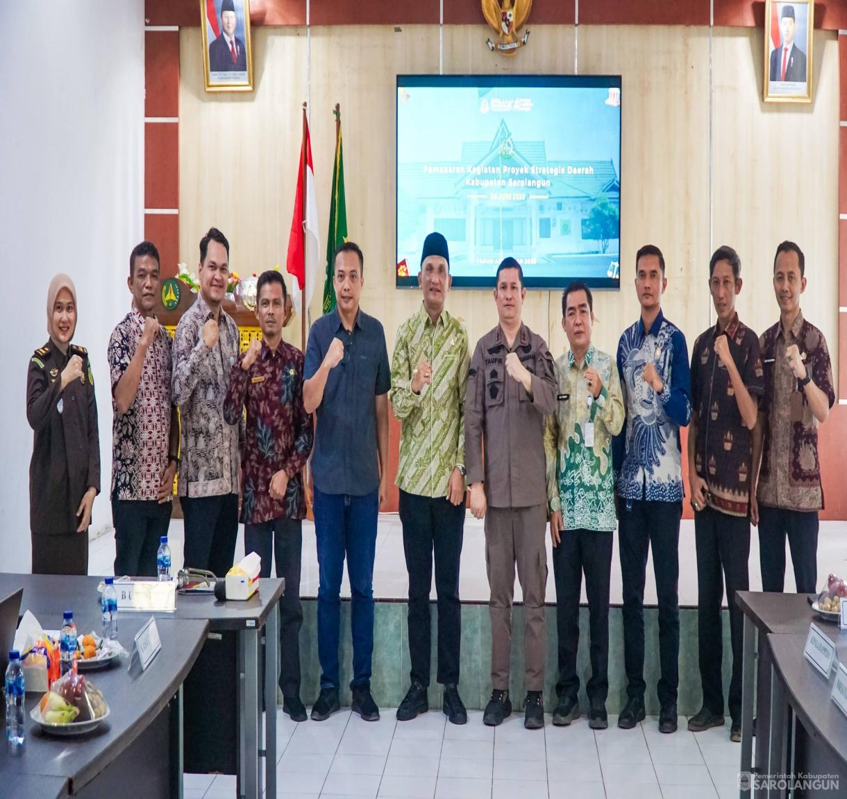 4 Juni 2026 Bupati Sarolangun Menghadiri Pemaparan Proyek Strategis Daerah di Aula Kantor Kejaksaan Negeri Sarolangun