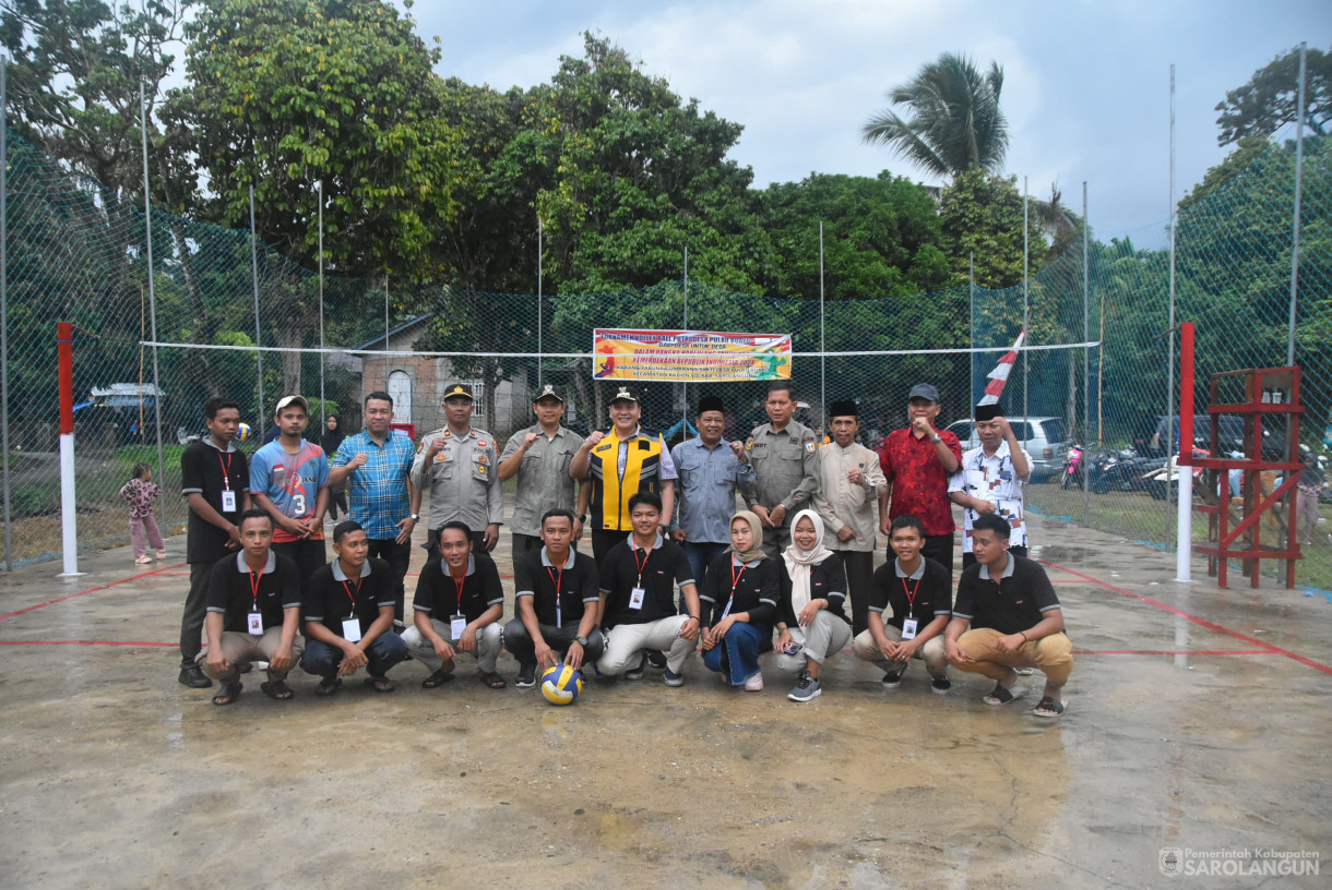 9 Agustus 2024 -&nbsp;Penyerahan Bantuan Kepada Mustahiq Warga Desa Pulau Buayo Program Baznas Sarolangun Sekaligus Pembukaan Turnamen Bola Voli Putri Dalam Rangka Menyambut Hari Kemerdekaan Indonesia, Bertempat di Desa Pulau Buayo kecamatan Bathin VII