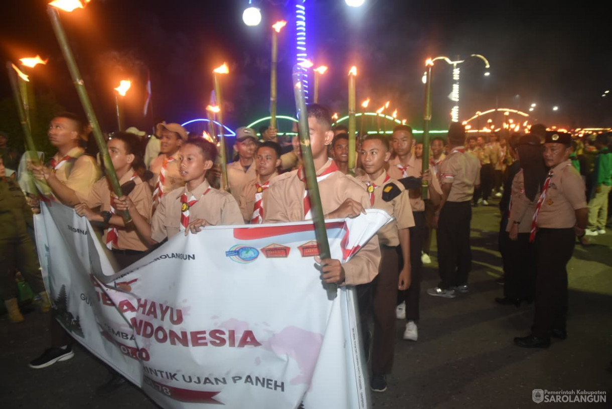 16 Agustus 2025&nbsp; Pawai Obor di Depan Rumah Dinas Bupati Sarolangun
