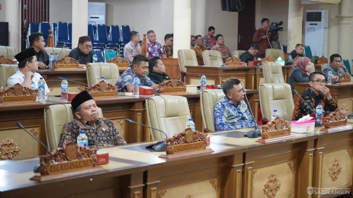 27 November 2025&nbsp; Bupati Sarolangun Hurmin Teken Kesepakatan Bersama Terkait Perda APBD TA 2026&nbsp;