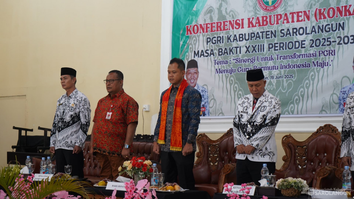 19 Juni 2025 -&nbsp;Membuka kegiatan Konfrensi Kabupaten PGRI Kabupaten Sarolangun masa Bakti XXIII Periode 2025 sd 2030