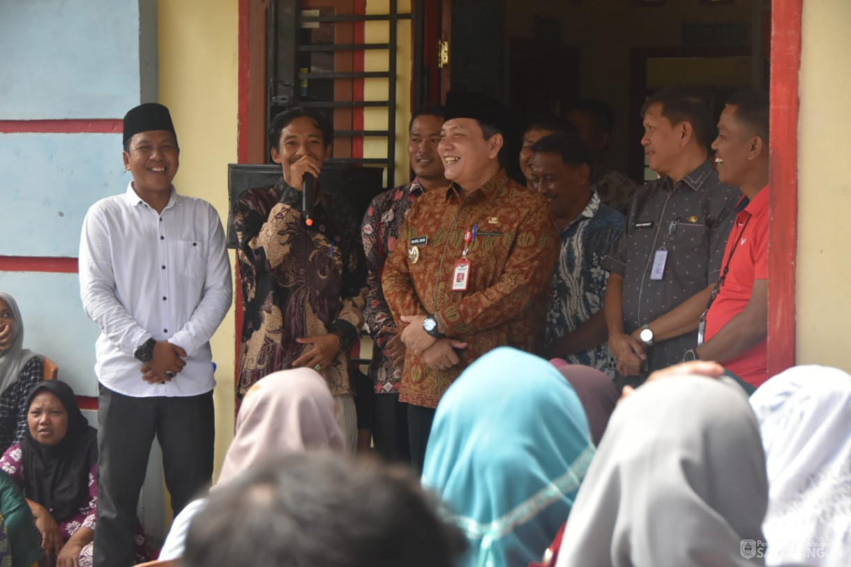 3 Mei 2024 - Penyerahan Bantuan Langsung Tunai Di Kantor Desa Ladang Panjang