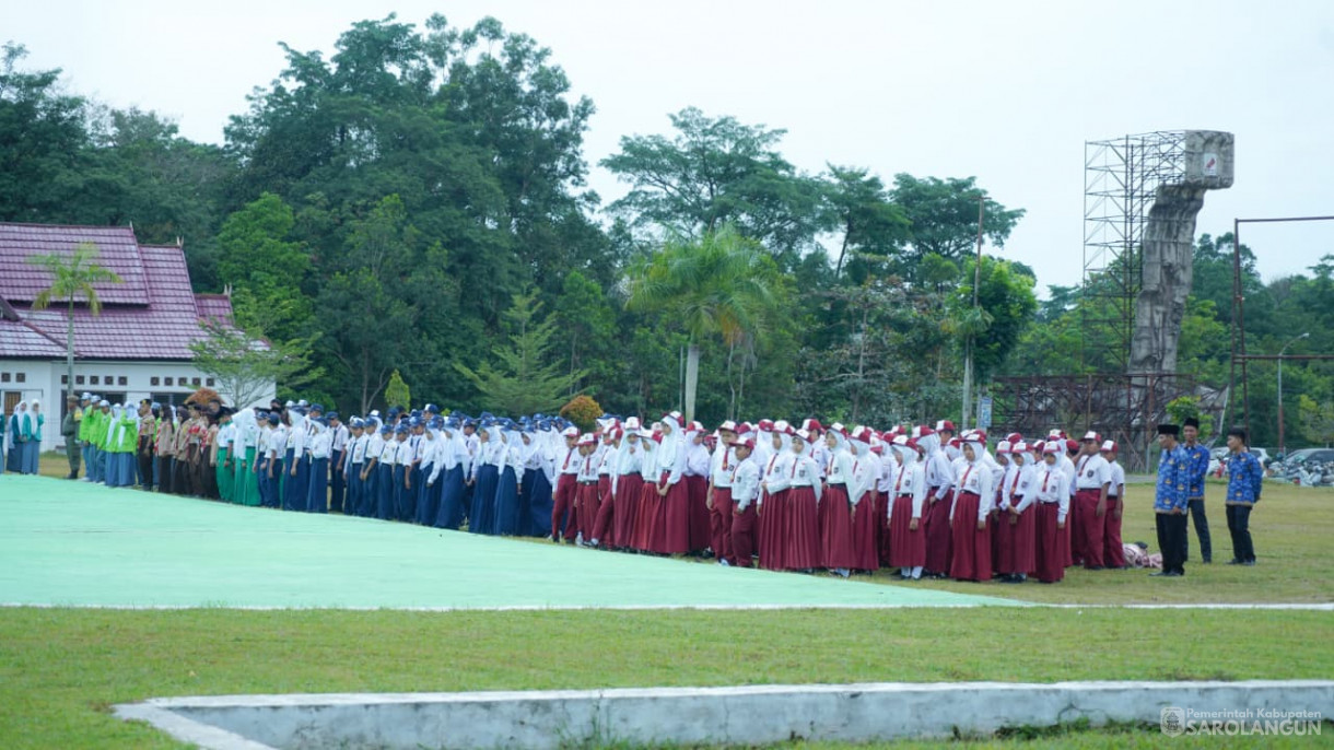 Upacara Peringatan Hari Sumpah Pemuda di Lapangan Gunung Kembang Sarolangun