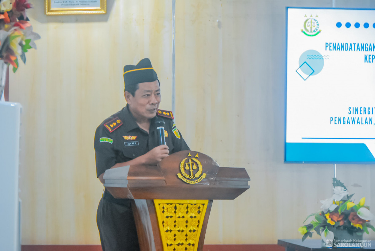 26 Maret 2025 - Penandatanganan Nota Kesepakatan dan Perjanjian Kerjasama Kepala Kejaksaan Negeri Sarolangun Dengan Bupati Sarolangun Dalam Rangka Sinergitas Pelaksanaan Tugas Dan Fungsi Pengawalan, Pengawasan dan Pemanfaatan Dana Desa di Aula Kejaksaa