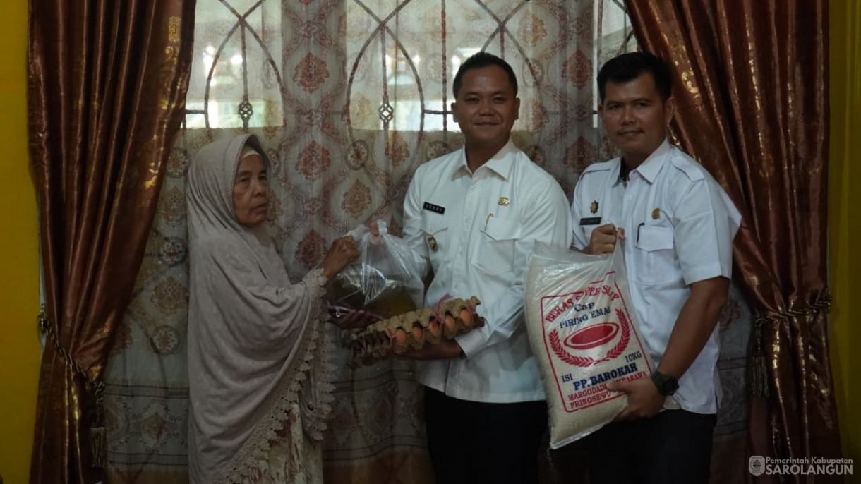 26 November 2025&nbsp; Salurkan Bantuan Kepada 92 Masyarakat Miskin Ekstrim Di Kecamatan Bathin VIII