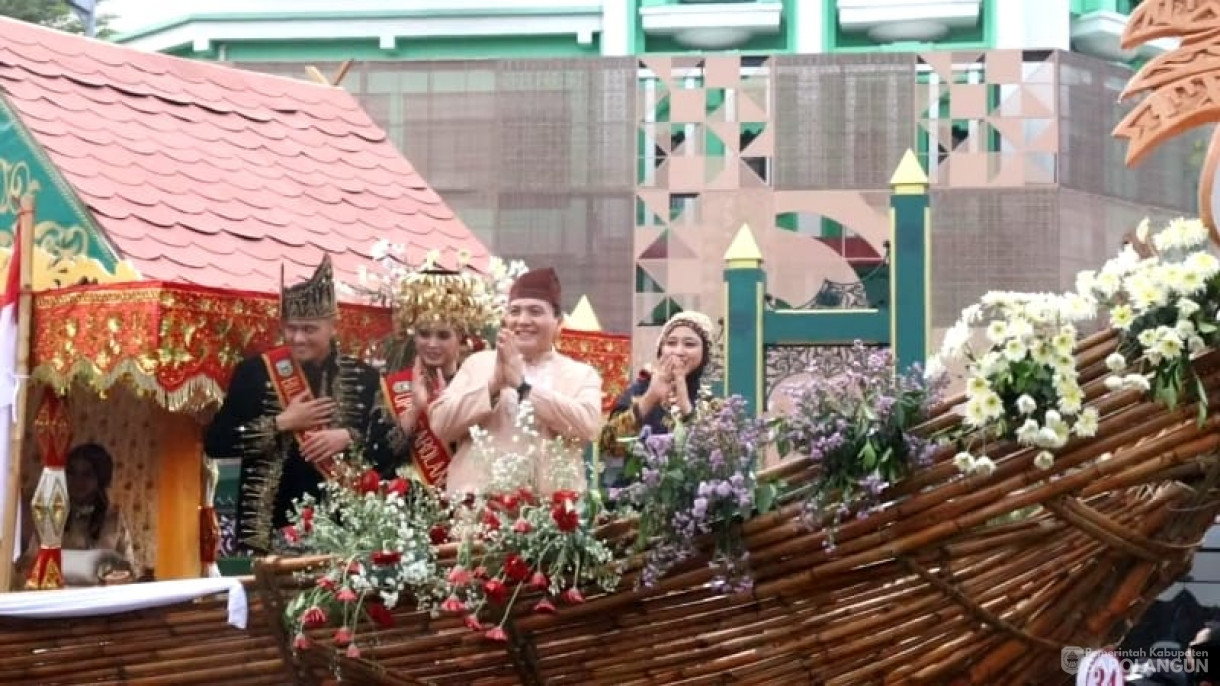 15 Mei 2024 -&nbsp;Acara Lomba Parade Mobil Hias Kriya dan Budaya DEKRANAS 2024 HUT DEKRANAS Ke 44 di Solo