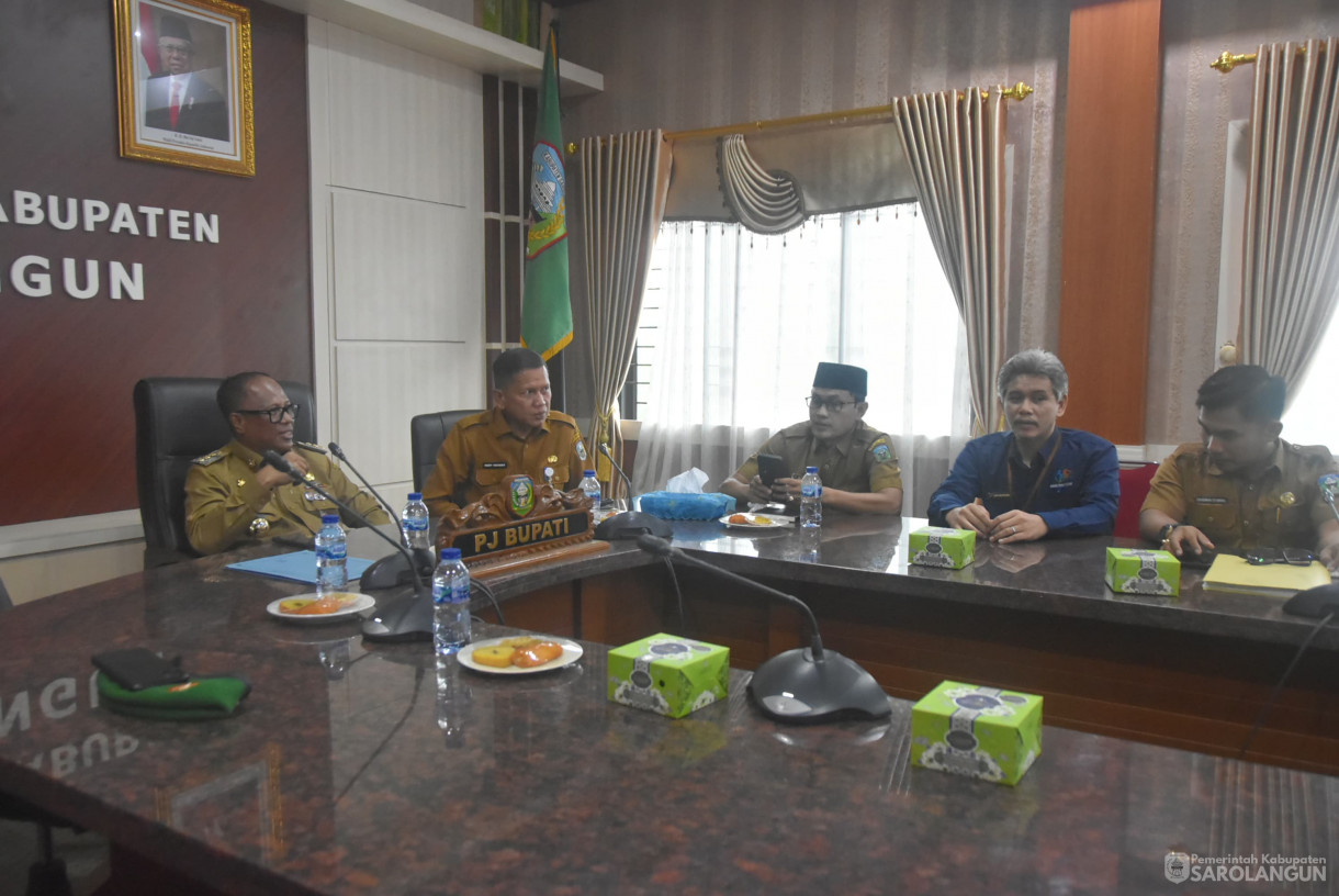 21 Oktober 2024 -&nbsp;Rapat TPID Via Zoom Meeting, Bertempat di Ruang Pola Utama Kantor Bupati Sarolangun