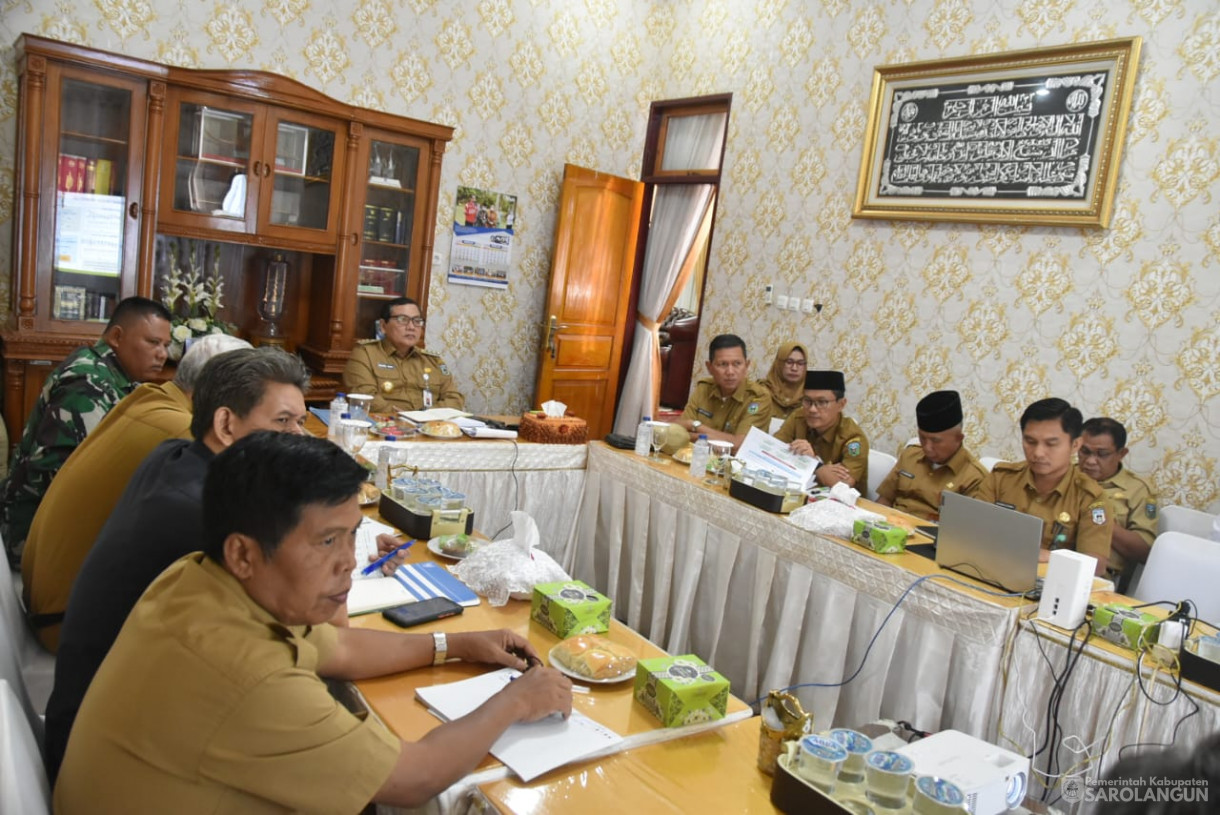 11 September 2023 - Penjabat Bupati Sarolangun Menghadiri Rapat TPID Melalui Zoom Meeting di Rumah Dinas Bupati Sarolangun